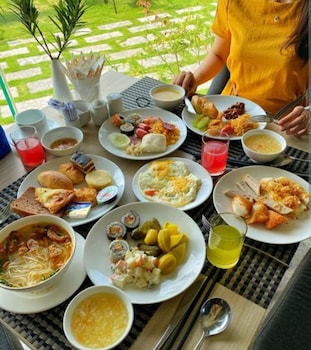 aloha hotel quy nhon