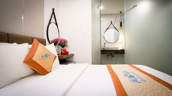 aloha hotel quy nhon