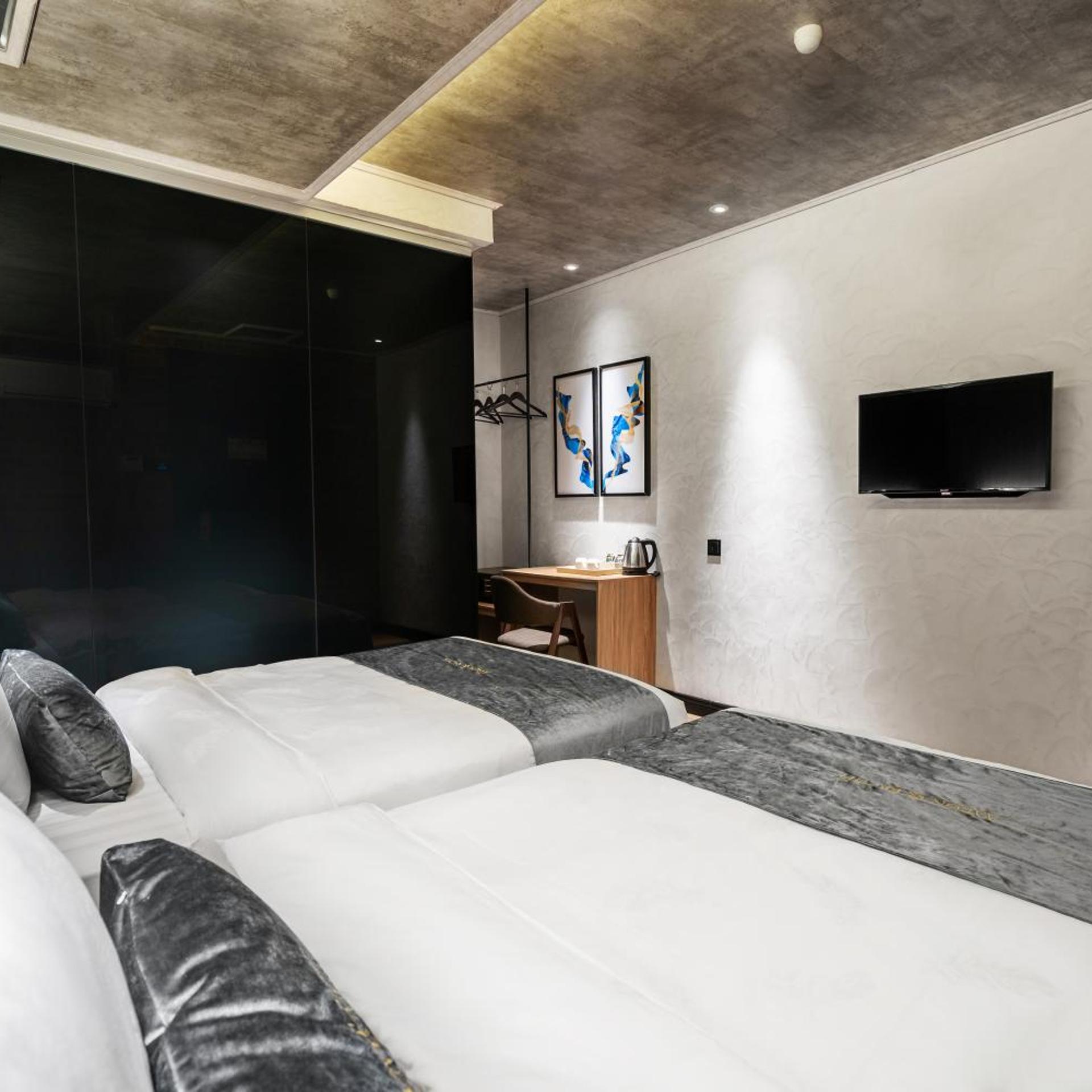 aandr urban hotel