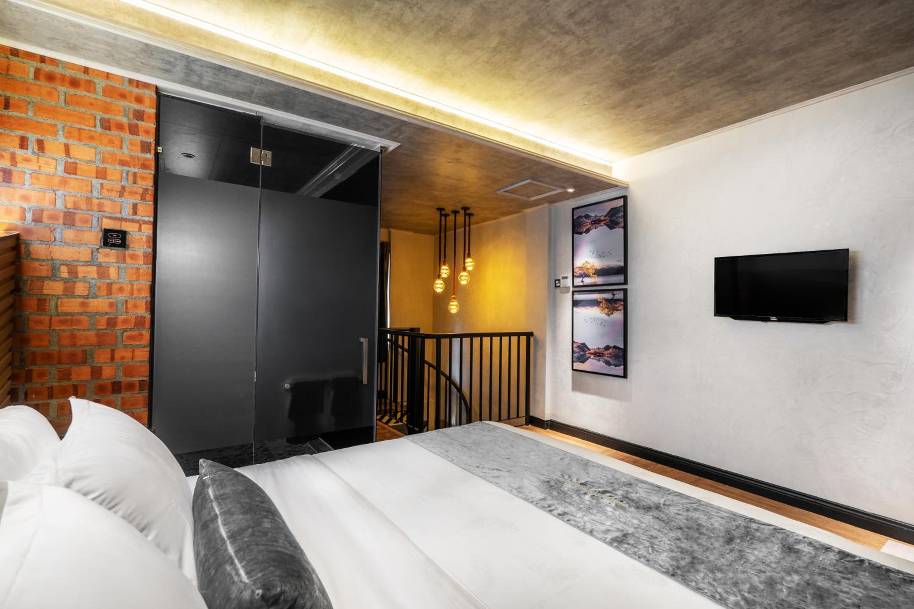 aandr urban hotel
