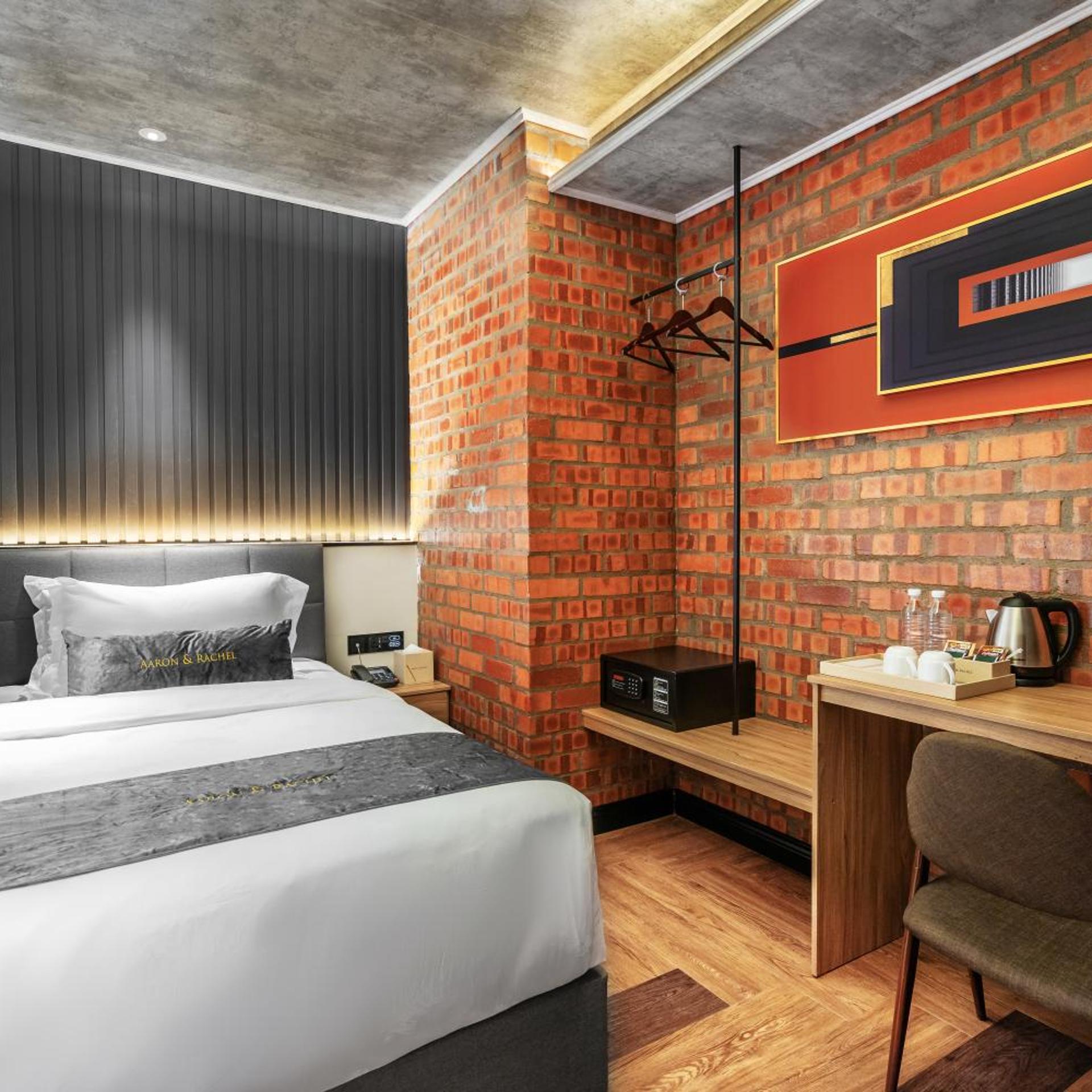 aandr urban hotel