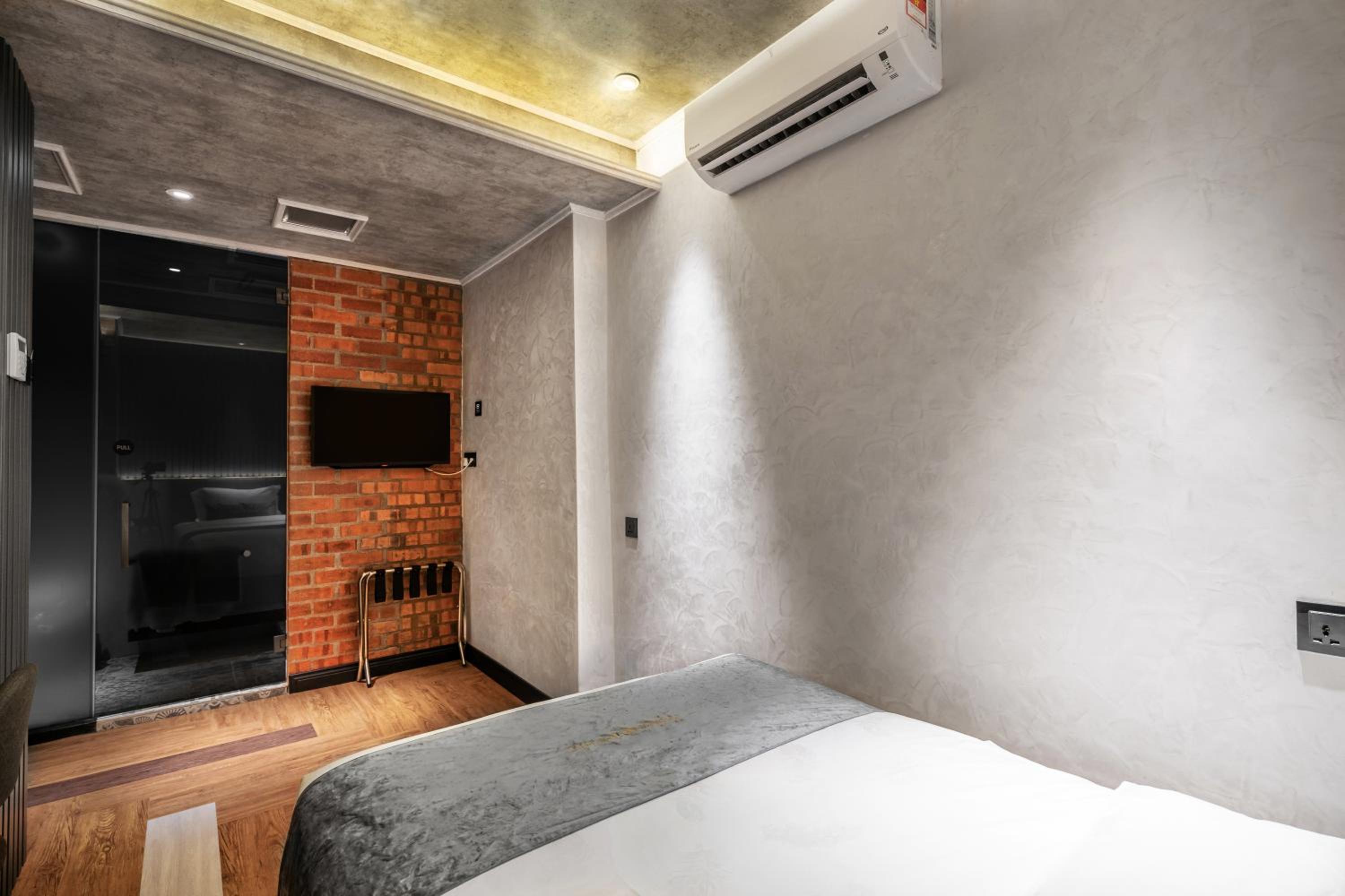 aandr urban hotel