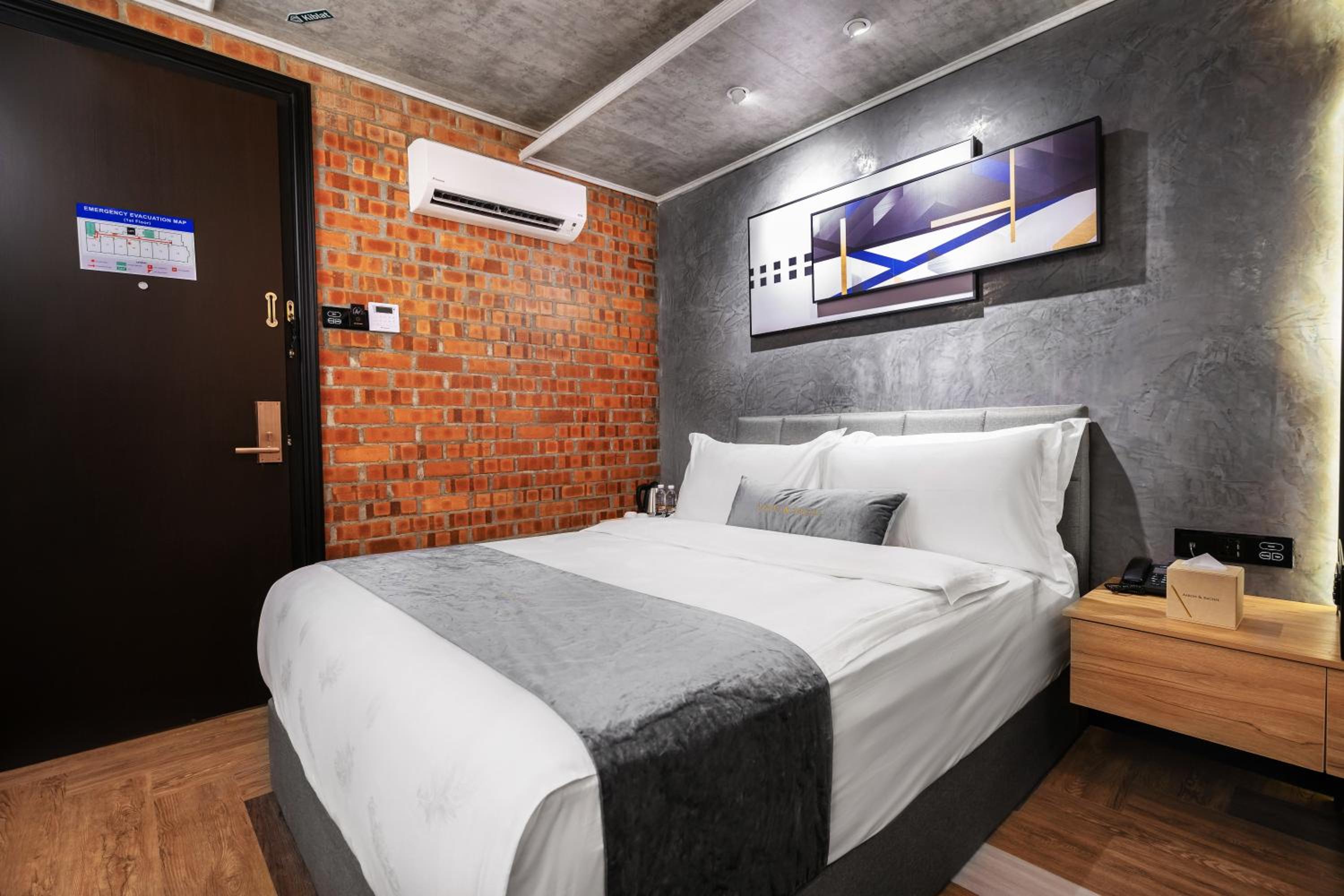 aandr urban hotel