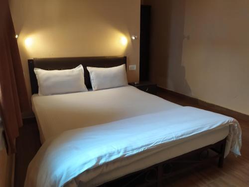 Amoura Beach Holidays Baga,Calangute>>Baga,0 star