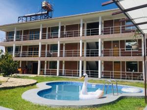 Runaway Eco Hotel,Pariahuanca>>Carhuaz,0 star