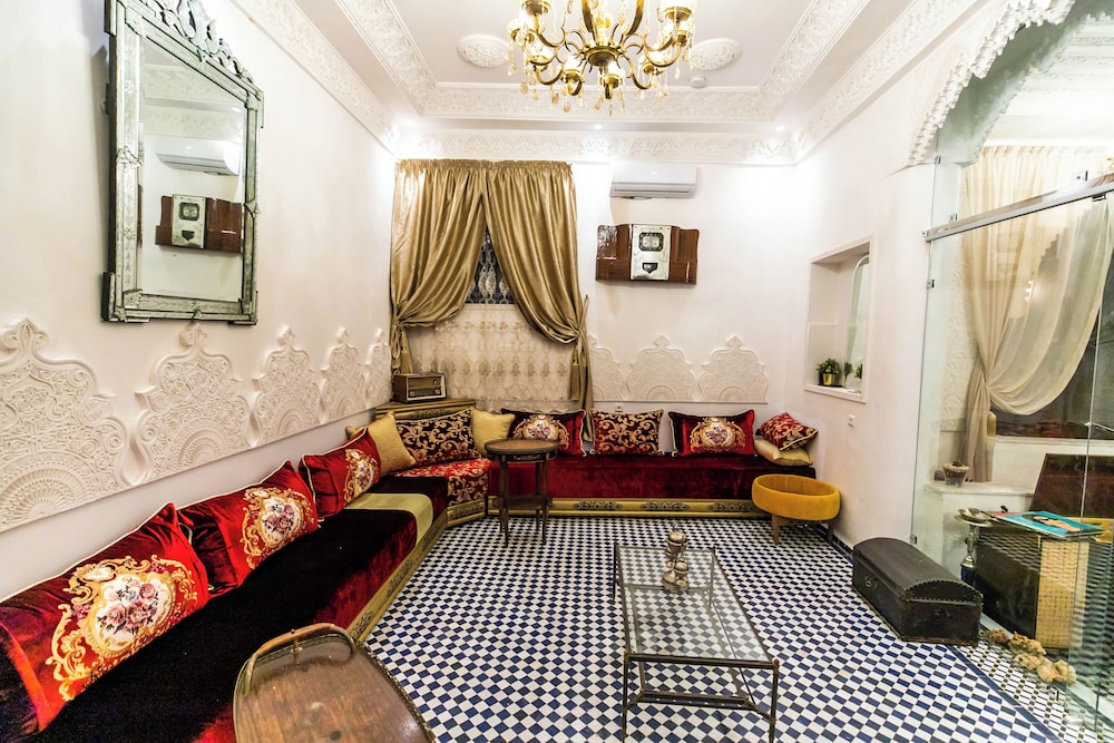 palais shazam and spa