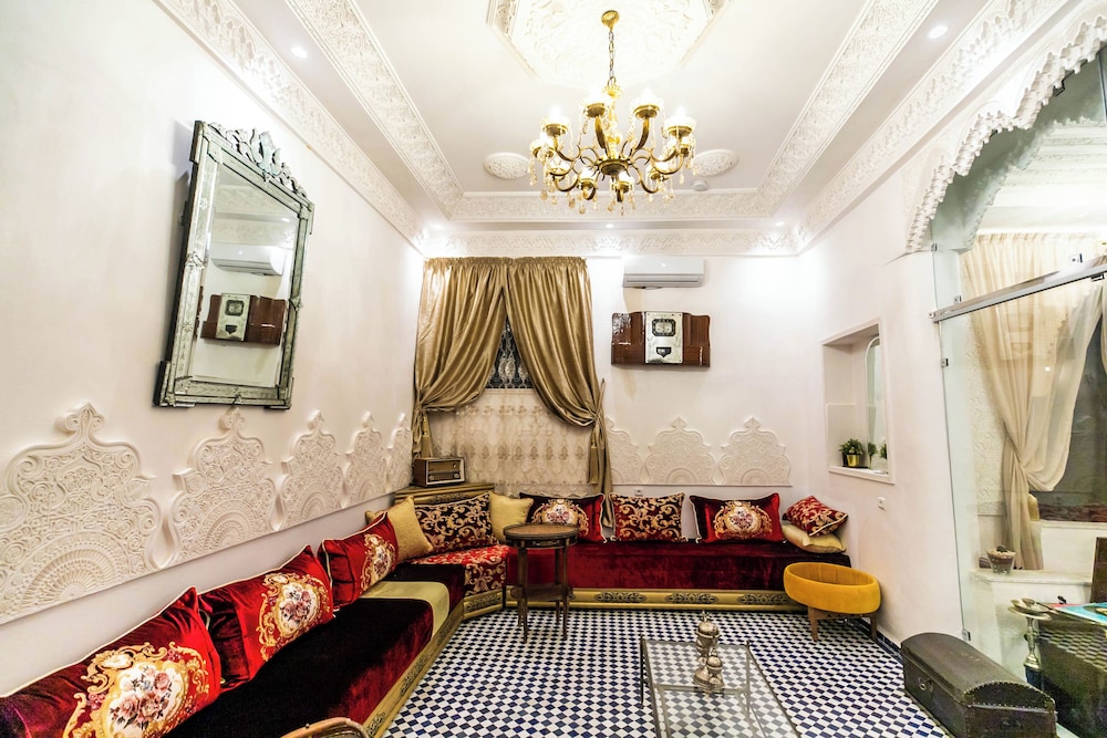 palais shazam and spa