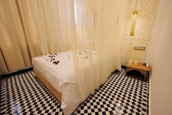 palais shazam and spa