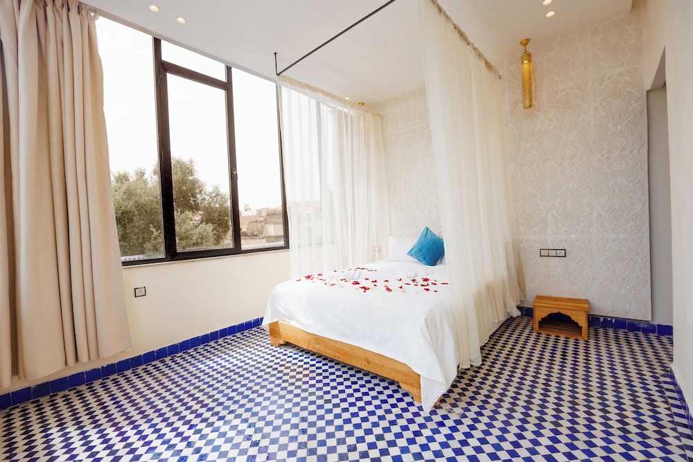 palais shazam and spa