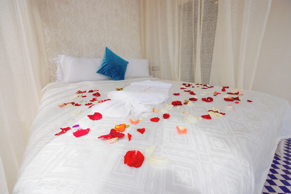 palais shazam and spa