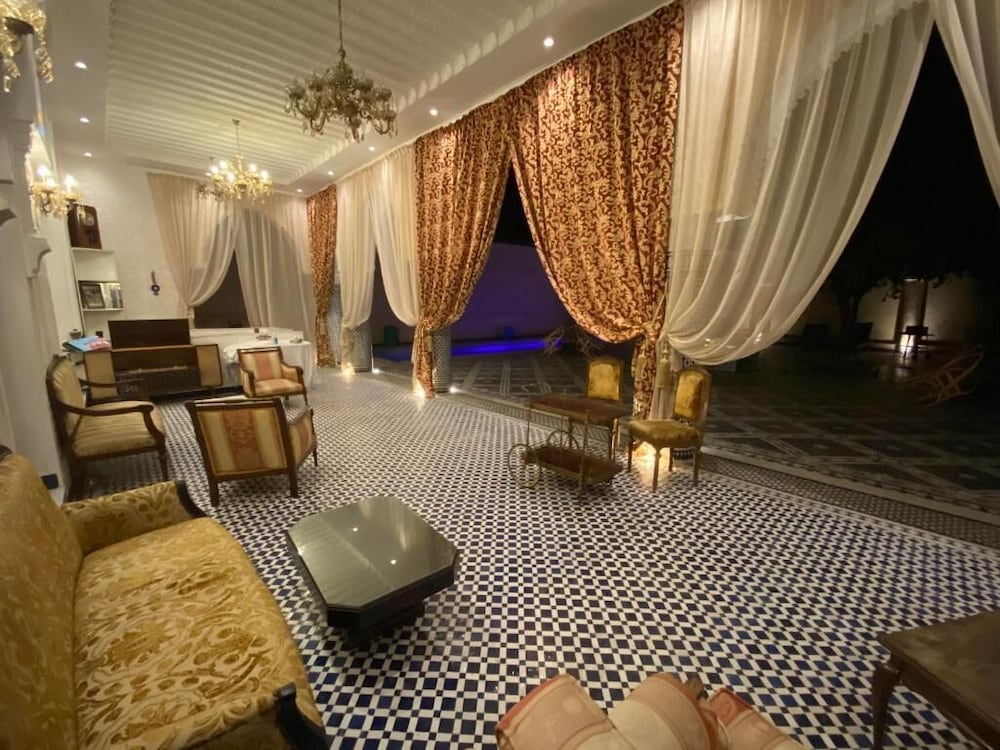 palais shazam and spa