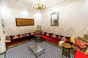 palais shazam and spa