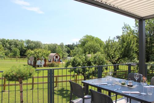 glamping pec all inclusive light