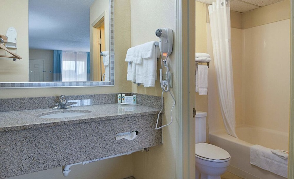 quality inn adairsville calhoun south