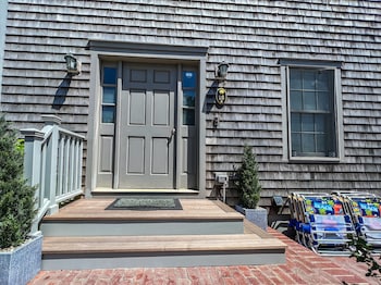 Whaler's Inn,,3 star