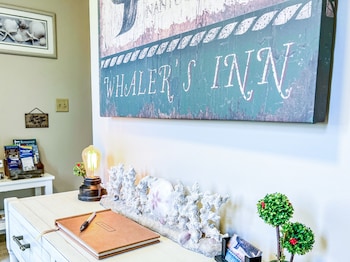 Whaler's Inn,,3 star