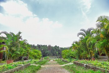 clover holiday village coorg resort by voye homes