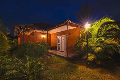 Clover Holiday Village Coorg Resort By Voye Homes,Shanivarasanthe,3 star