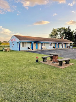 best motel bowling green