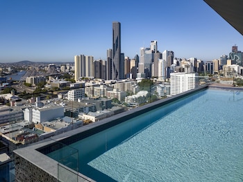 fortitude valley apartments by cllix