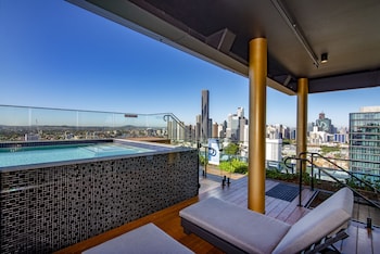 fortitude valley apartments by cllix