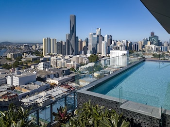 fortitude valley apartments by cllix