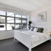 a bright and stylish studio next to darling harbour