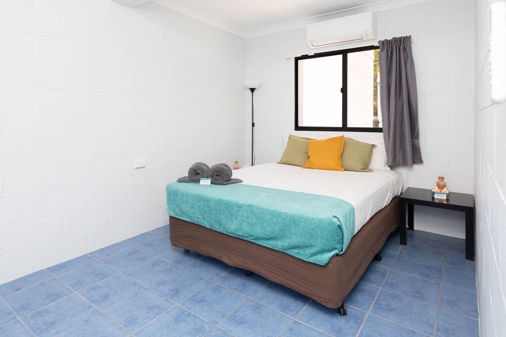 airlie sun and sand accommodation 3
