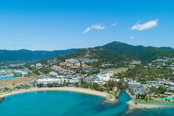 airlie sun and sand accommodation studio 1