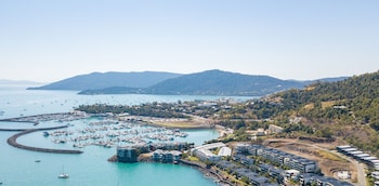 airlie beach