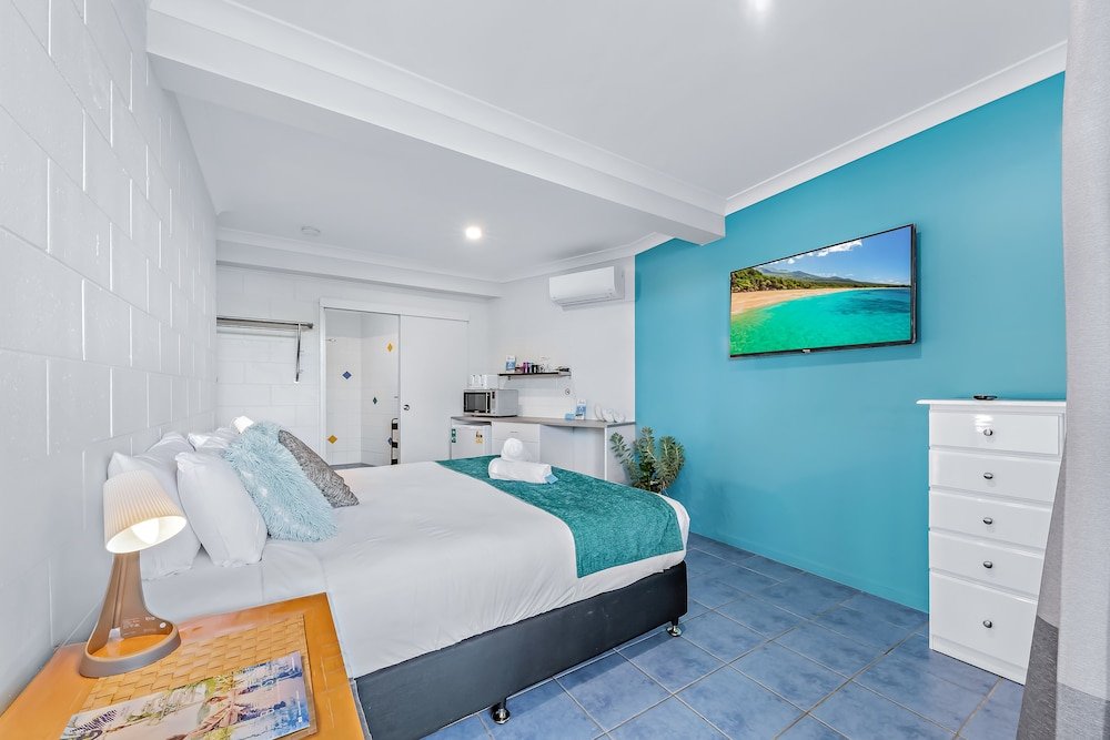 airlie sun and sand accommodation studio 1