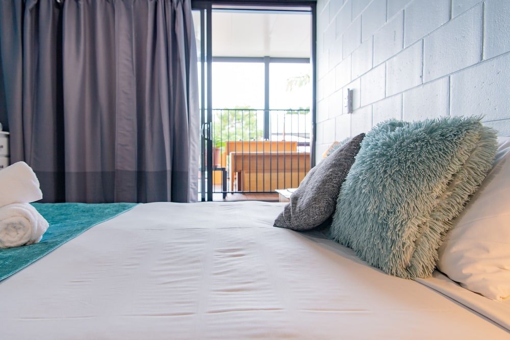 airlie sun and sand accommodation studio 1