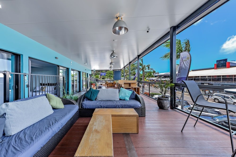 airlie sun and sand accommodation studio 1