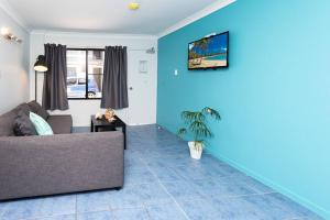 airlie sun and sand accommodation studio 1