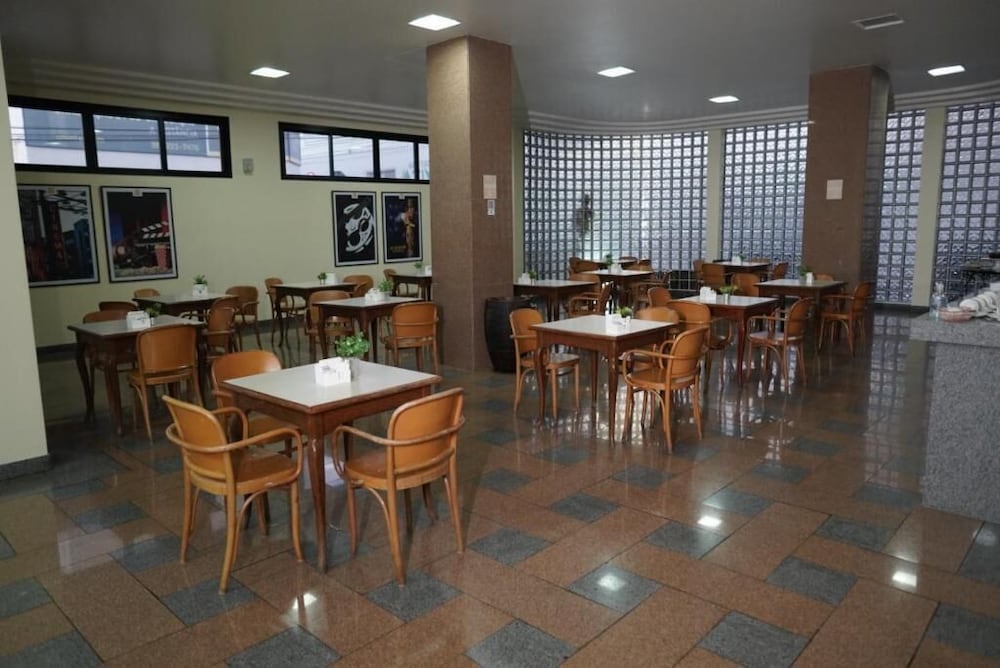 hotel oscar gold