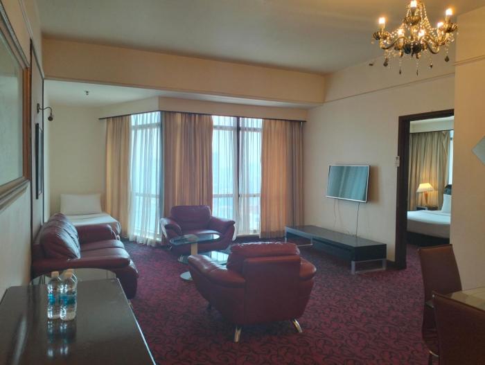 times square suites kuala lumpur by luxhouz