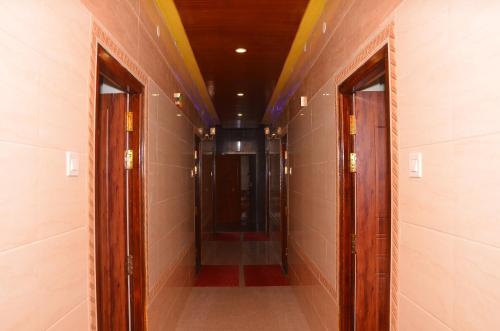 hotel panchavarnaa
