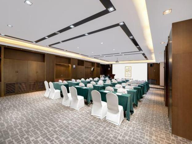 yitel premium harbin west high speed railway station wanda plaza