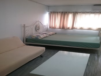 impact don mueang bangkok guest house for 3 pax