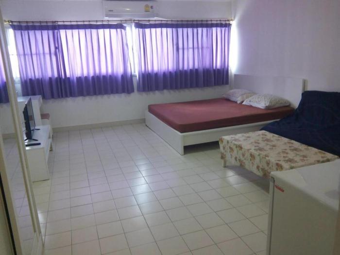 impact don mueang bangkok guest house for 3 pax