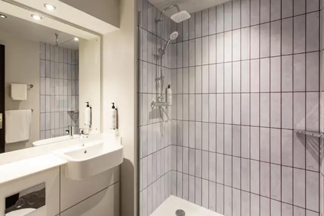 splendid holiday home in solihull near brueton park lake