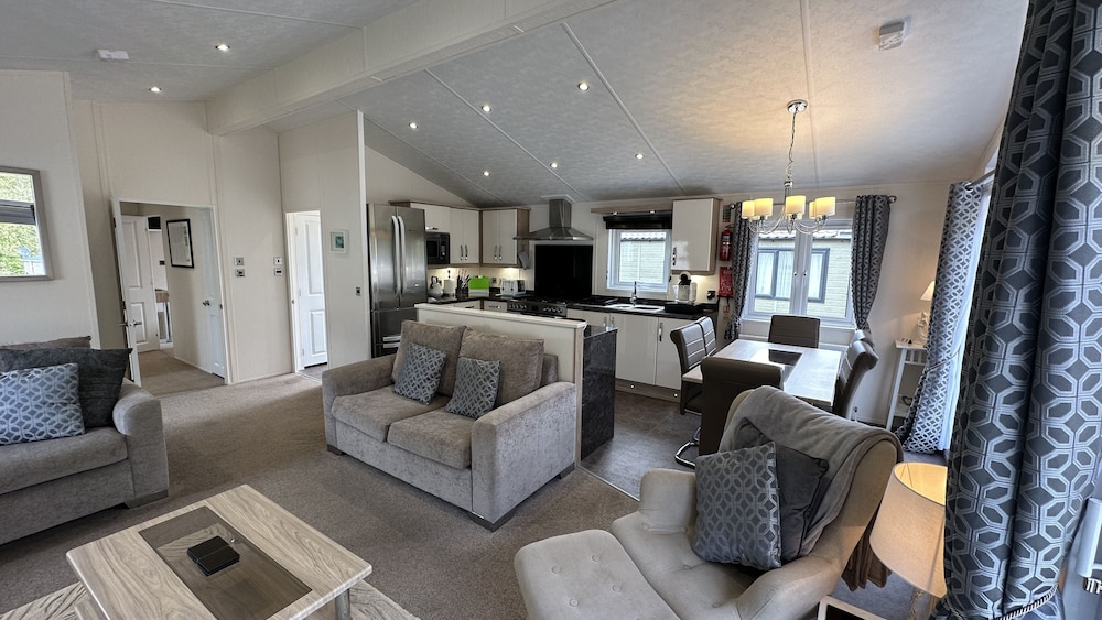 escape holidays limited