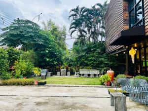 chern chiangmai boutique