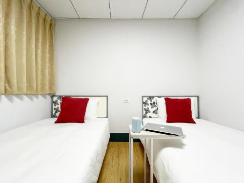 sharon inn