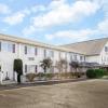 Super 8 By Wyndham St. Ignace,Mackinaw City>>Mackinac Island,2.5 star