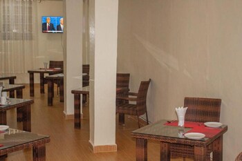 clinton hotel kikuyu