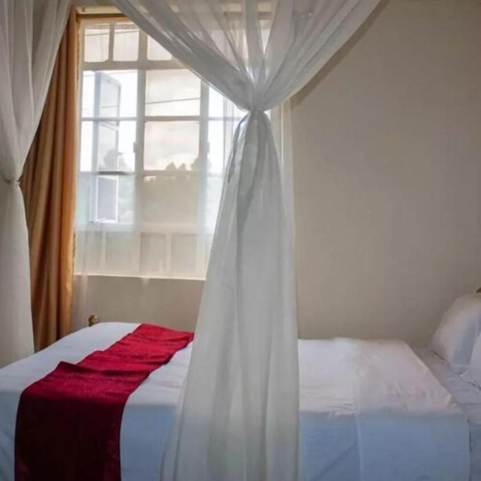 clinton hotel kikuyu