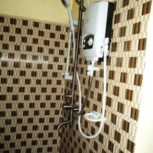 clinton hotel kikuyu