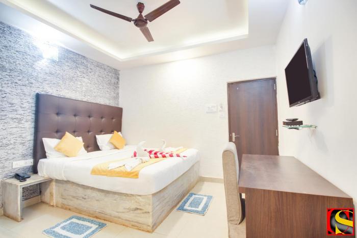 candolim sands