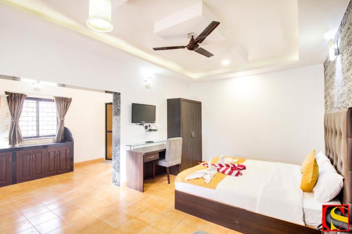 candolim sands
